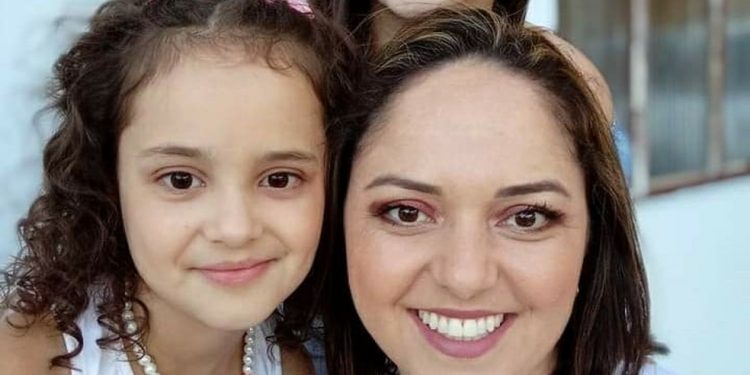 Mãe e filhas morrem após colisão frontal entre carro e caminhão em Rio do Sul