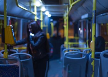 Desembarque seguro para mulheres, idosos e deficientes é lei no Paraná