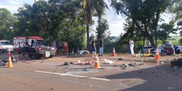 Carro bate ao tentar ultrapassar em local proibido da BR-369 e deixa uma pessoa morta e quatro feridas, diz PRF