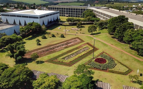 Universidade estaduais do Paraná são destaques em rankings nacionais e internacionais