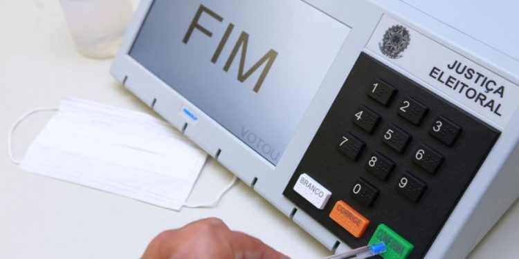 Militares pedem reunião com TSE sobre urnas eletrônicas