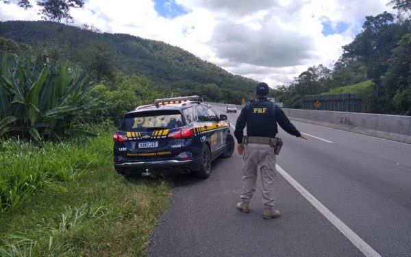 Vai pegar a estrada? Veja como evitar o tipo mais comum de acidente atendido pela PRF no Paraná
