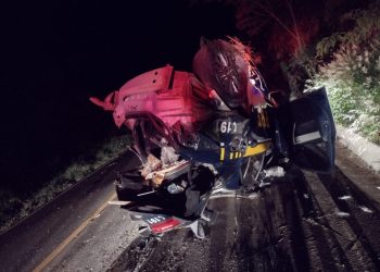 Viatura da PRF colide com SUV e dois policiais ficam feridos na BR-158/PR
