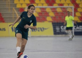 No Futsal, Amandinha e Ferrão repetem dobradinha como melhores do mundo