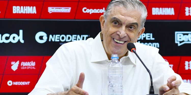 Athletico: “Por que não podemos ser campeões do mundo?”, questiona Petraglia
