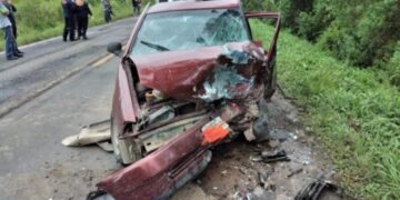 Acidente na BR-153: cinco pessoas ficam feridas em colisão frontal
