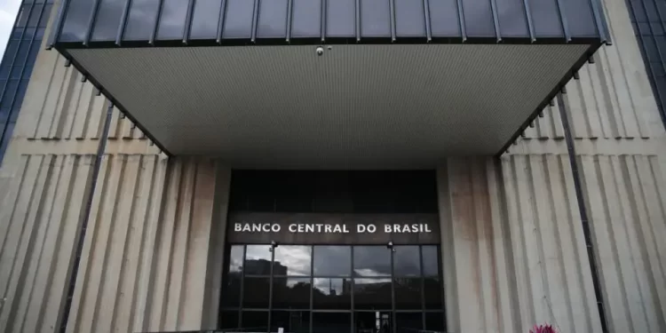 Busca por dinheiro esquecido trava outros serviços no site do Banco Central