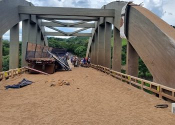 BR-277 está interditada em Cantagalo