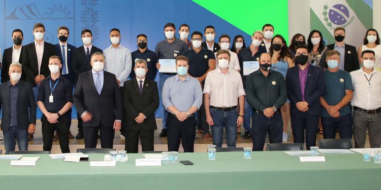 Governo dá posse aos novos integrantes do Conselho Estadual da Juventude