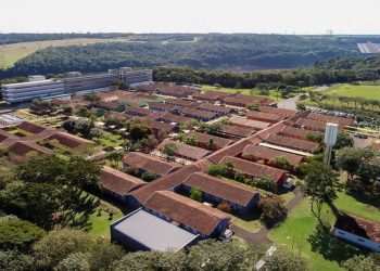 Fundação Parque Tecnológico Itaipu abre processo seletivo com 41 vagas; salários chegam a R$ 10 mil