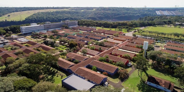 Fundação Parque Tecnológico Itaipu abre processo seletivo com 41 vagas; salários chegam a R$ 10 mil