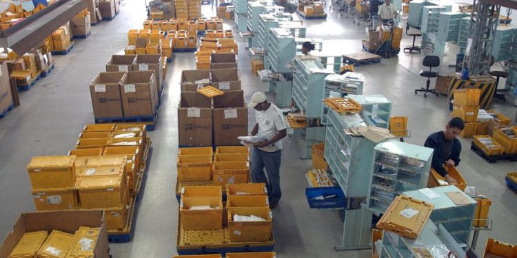 Correios decidem manter os preços das encomendas