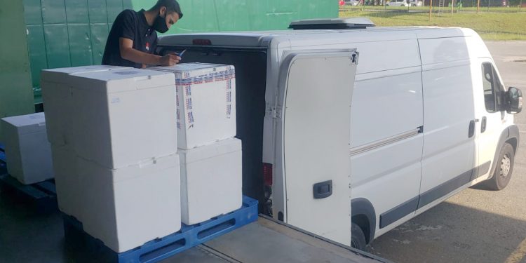 Mais&nbsp;124&nbsp;mil vacinas para dose de reforço contra Covid-19&nbsp;chegam ao Paraná