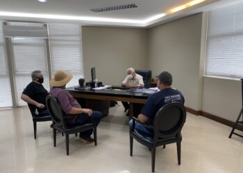Prefeito de Cruz Machado visita Guarapuava para conhecer nova tecnologia de asfalto em estradas rurais