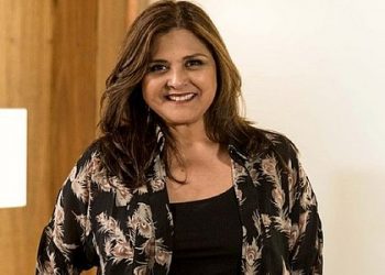 Após não se vacinar, atriz Elizangela é internada em estado grave com sequelas da covid