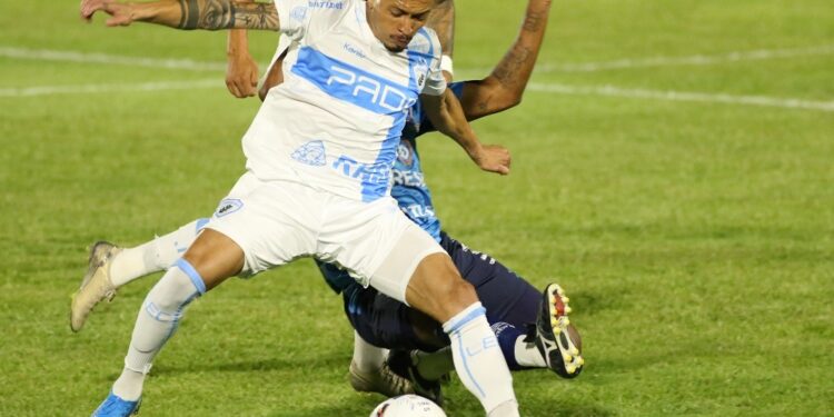 Londrina vence o Azuriz e segue com 100% no Campeonato Paranaense
