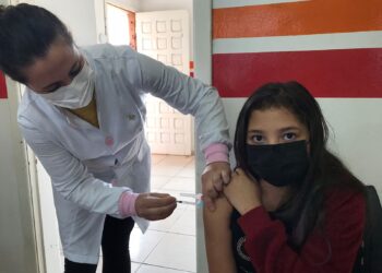 Mãe e Filha recebem juntas a vacina contra a Covid-19 em Guarapuava