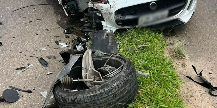 Neilton, do Coritiba, sofre acidente de carro indo para o CT