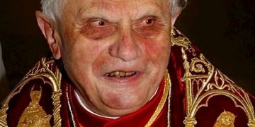 Papa Bento XVI sabia de padres que abusaram de crianças, acusa investigação