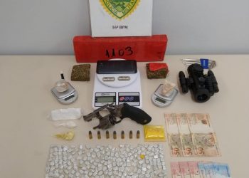 Preso por tráfico de drogas e porte ilegal de arma de fogo