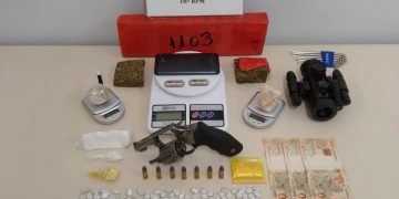Preso por tráfico de drogas e porte ilegal de arma de fogo