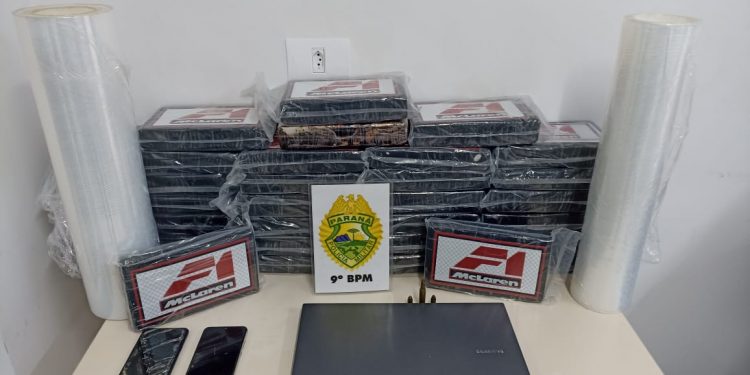 Tráfico internacional de drogas trio envolvido é preso pela PM em Paranaguá