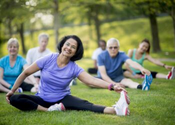 Unicentro oferece projeto comunitário com atividades para a terceira idade; saiba como participar
