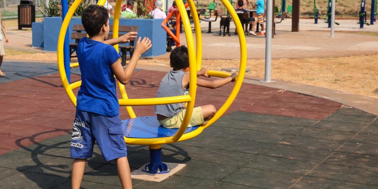 Unicentro atua há 15 anos com ações voltadas aos direitos e bem-estar de crianças e adolescentes