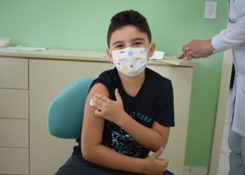 Vacinação de crianças com comorbidades continua nesta terça-feira (18) em Guarapuava