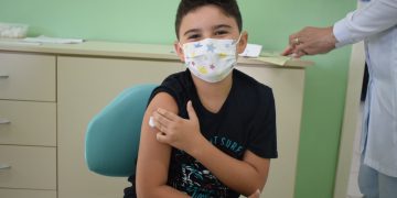 Vacinação de crianças com comorbidades continua nesta terça-feira (18) em Guarapuava