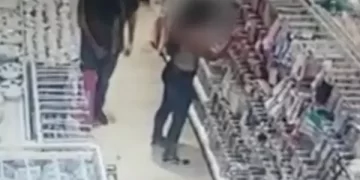 Mãe denuncia abuso sexual de filha dentro de loja em shopping no Centro de Curitiba; assista
