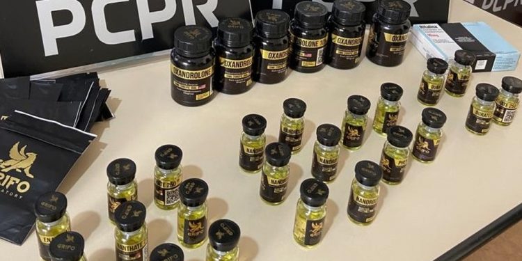 Personal trainer é preso após receber encomenda com anabolizantes, em Maringá