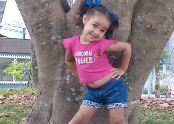 Menina de 2 anos morre após se ferir com presente que havia pedido para a família no Natal