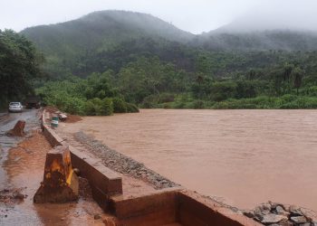 Famílias são retiradas de casa após elevação do nível do Rio Paraopeba em Brumadinho