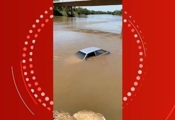 Homem usa imã para ‘pescar’ carro que estava desaparecido no Rio Amambai em MS