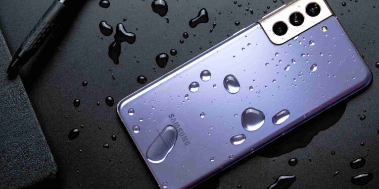 Celular vira motivo de discussão