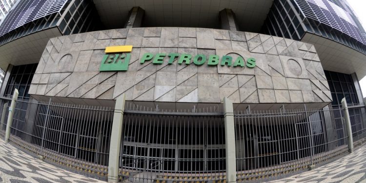 Concurso da Petrobras: inscrições terminam nesta quarta-feira (5)