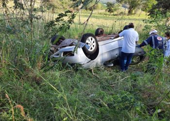 Homem de 44 anos morre após capotar veículo em Diamante D’oeste
