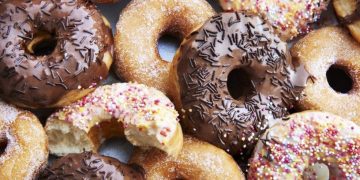 A história dos donuts, de doce de soldados e marinheiros a mania nacional nos EUA
