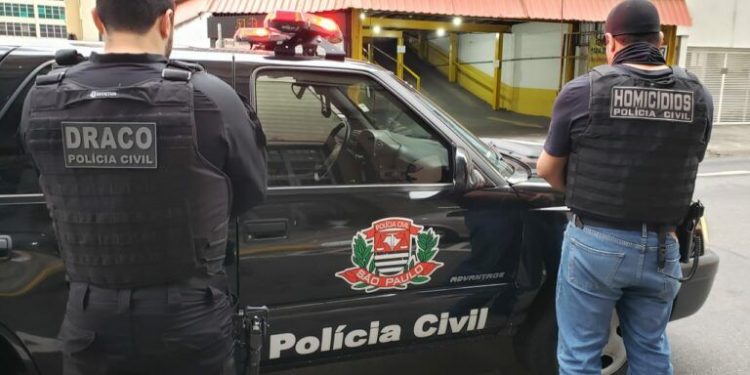 Governo de SP autoriza policial civil a fazer “bico oficial” para os municípios