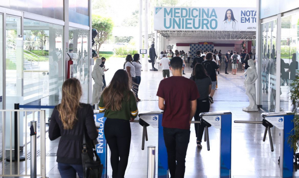 Enem será reaplicado nos dias 9 e 16 de janeiro