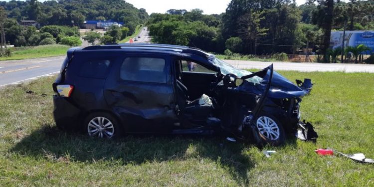 Freiras ficam feridas gravemente em acidente na BR-277 no PR