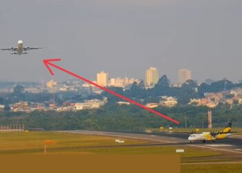 Avião da Latam arremete a segundos do pouso por ter outro avião na pista em Guarulhos