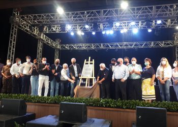 Estado entrega licença ambiental para primeira fase de construção da Maltaria Campos Gerais