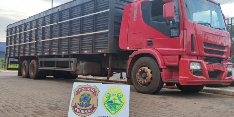 POLICIA FEDERAL e BPFRON apreendem grande carregamento de cigarros contrabandeados