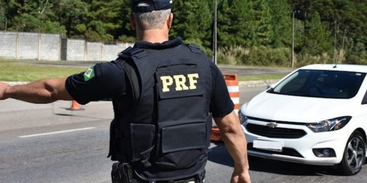 Dados das polícias estadual e federal indicam que número de mortes triplicaram no Ano Novo em rodovias do Paraná