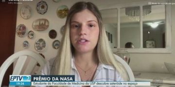 Brasileira de 22 anos é premiada após descobrir 25 asteroides em projeto da Nasa