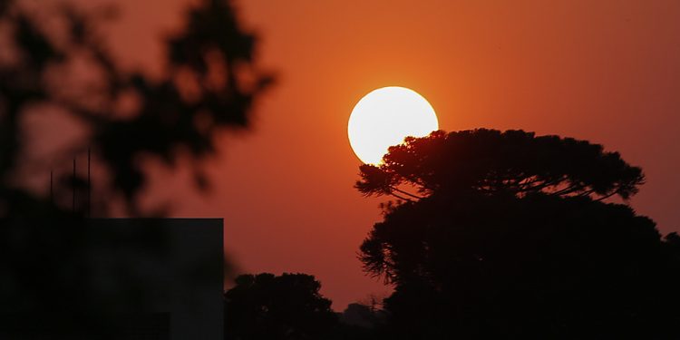 Onda de calor não será tão intensa no Paraná, diz Simepar