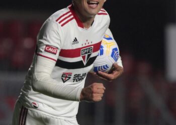 Após longa negociação, São Paulo rescinde contrato do atacante Pablo