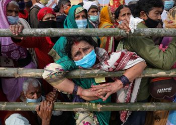 Mundo registra 3,6 milhões de casos de Covid em 1 dia e bate novo recorde